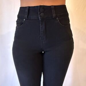 Elegant Women's High Rise Black Jeans